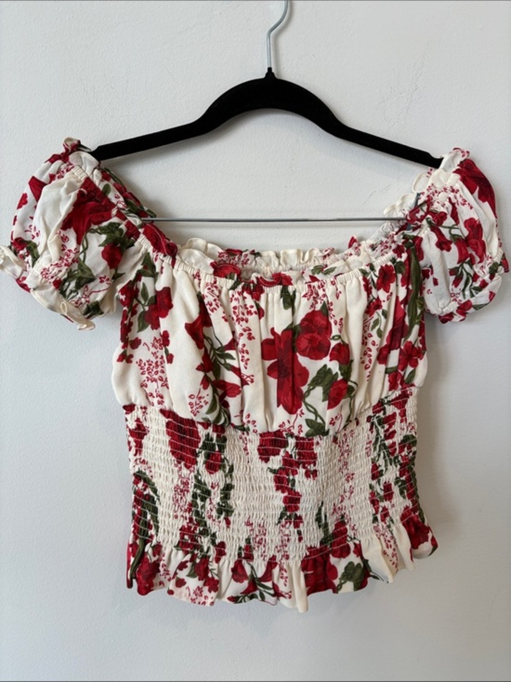 REFORMATION Floral Off-Shoulder Smocked Crop Top - Red/White small